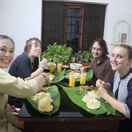 Guestland Homestay Kochi エクステリア 写真