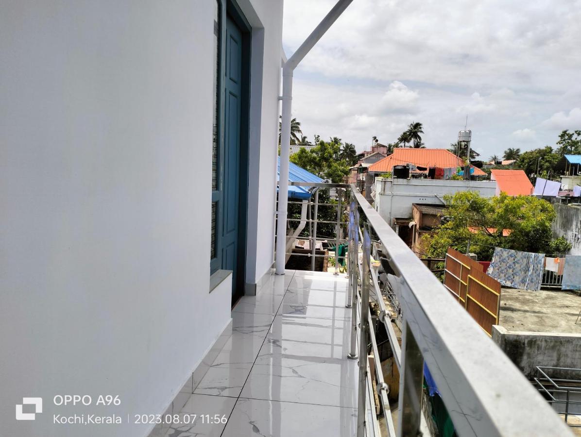 Guestland Homestay Kochi エクステリア 写真
