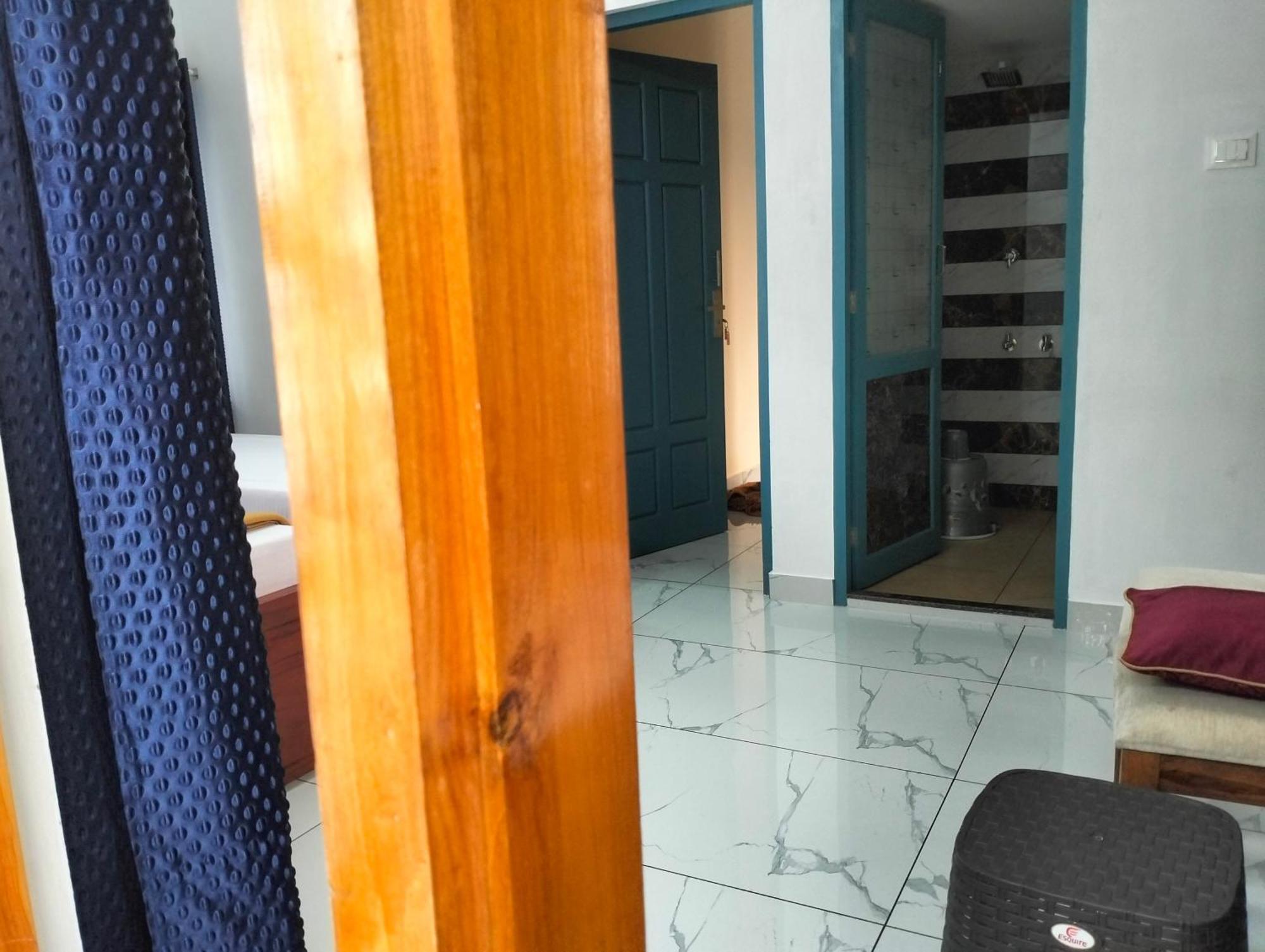 Guestland Homestay Kochi エクステリア 写真