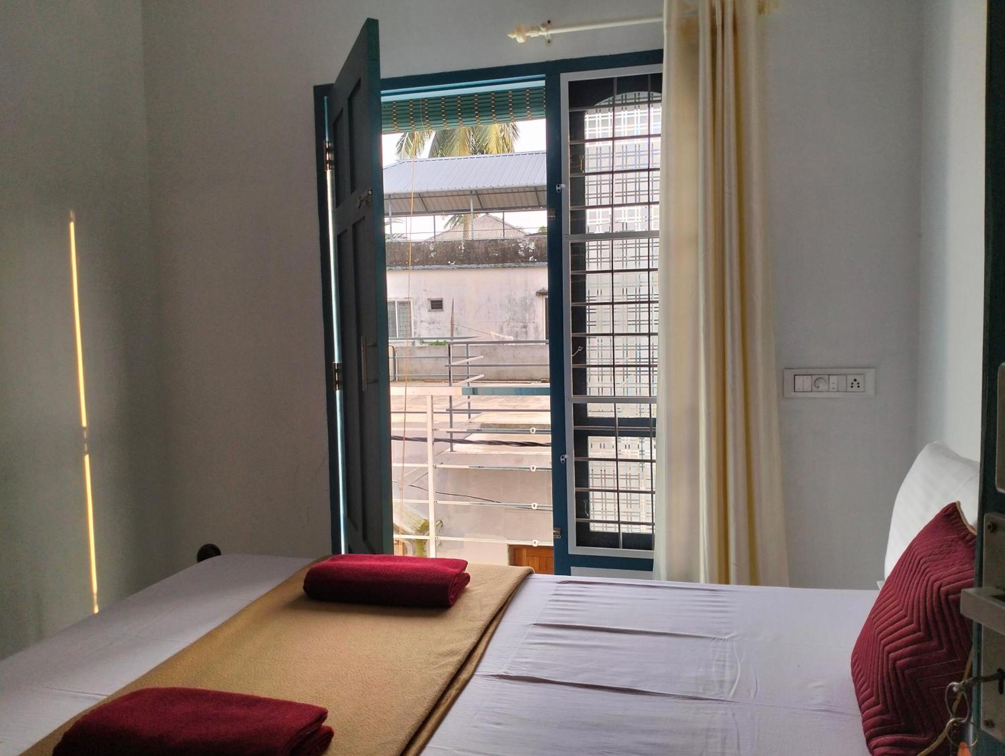 Guestland Homestay Kochi エクステリア 写真