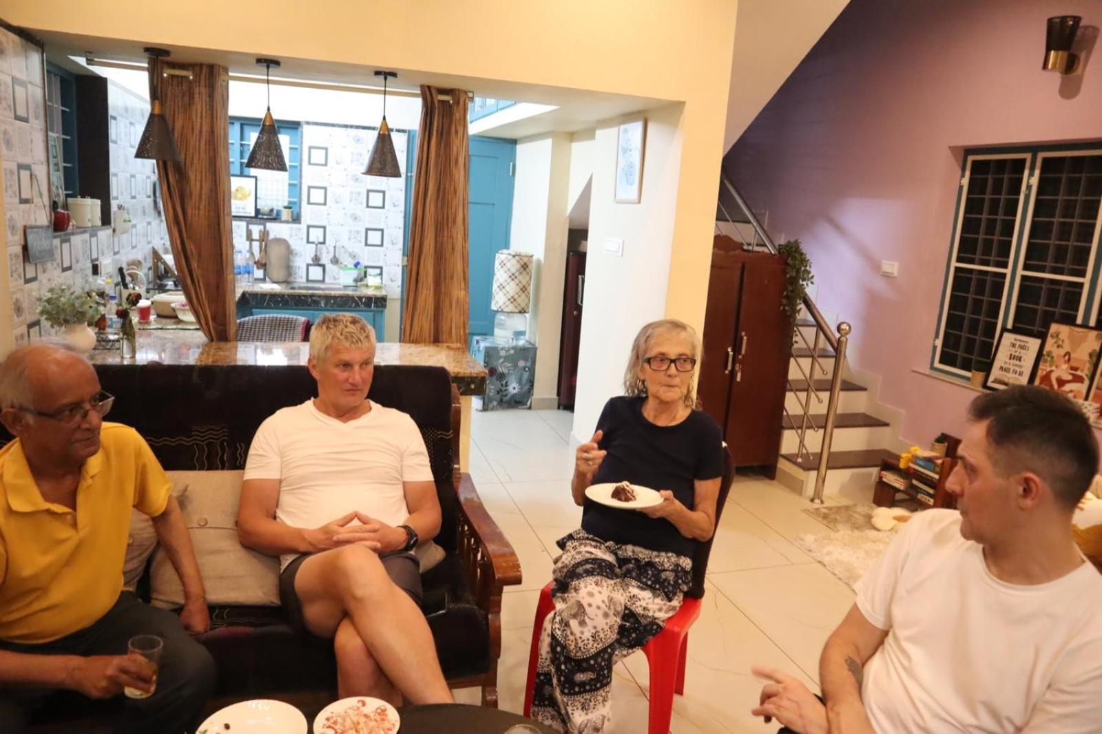 Guestland Homestay Kochi エクステリア 写真